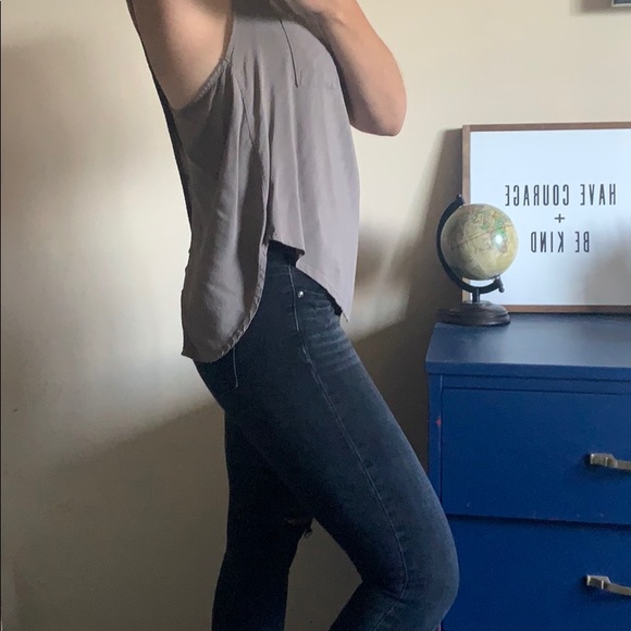 Tank with open back - Picture 2 of 2